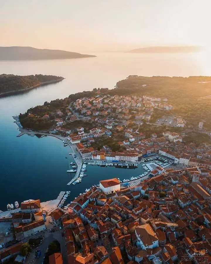 Apartment Lea Cres 0*,  Croatia