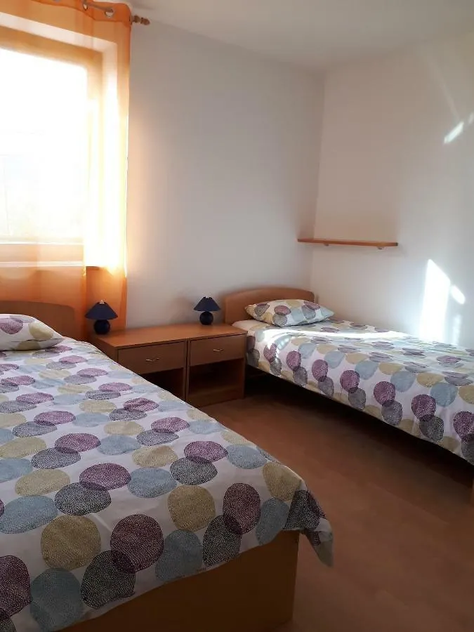 Apartment Lea Cres